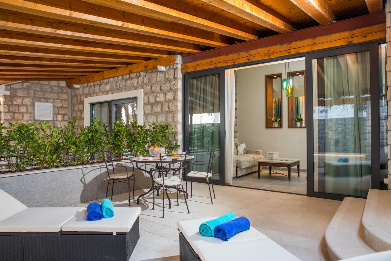 Villa Diamond Mlini Bagian luar foto