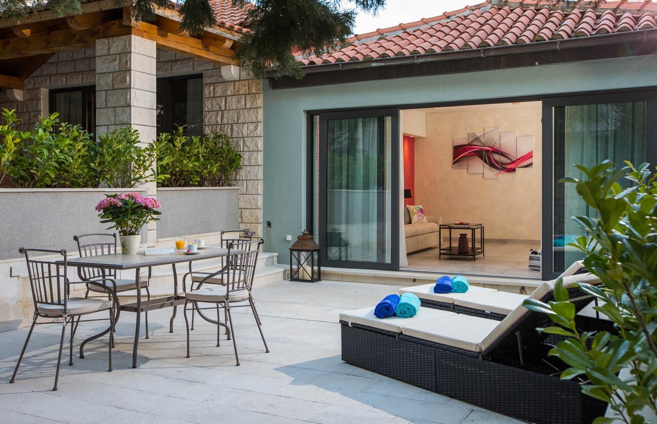 Villa Diamond Mlini Bagian luar foto